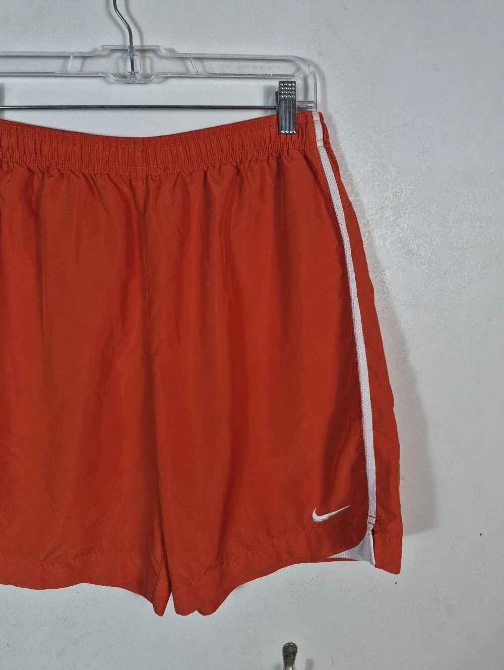 Nike Dri-Fit Men's Athletic Shorts Red Orange Size Medium